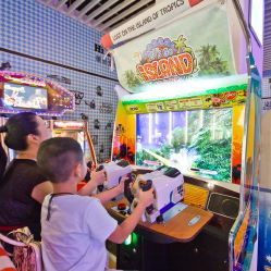 嘻品堂電玩親子樂園(喜盈門范城店) 一站式家庭游樂天地